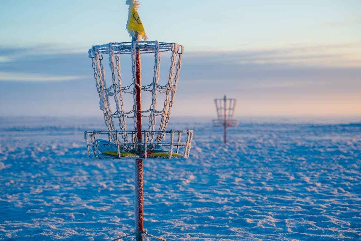 Hyzer & Chain — Disc golf
