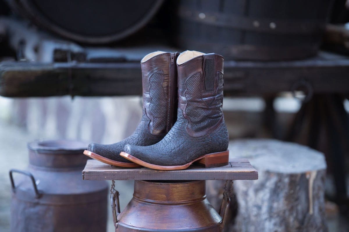 Spur & Stitch — Western boots & western wear